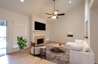 1100 Augusta Dr Unit 76, Houston, TX 77057