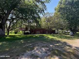 407 2nd St, Hayti, SD 57241