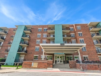 9355 W Irving Park Rd Unit 120, Schiller Park, IL 60176