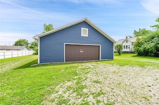 118 Petersburg Rd, Petersburg, MI 49270