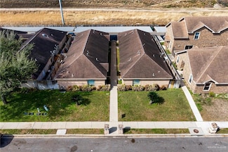 1208 S Diplomat Dr, Pharr, TX 78577