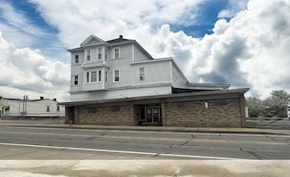 42 Main Rd, Tiverton, RI 02878