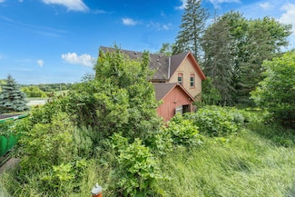 5046 Wisconsin 33, West Bend, WI 53095
