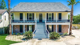 13152 Bayou Terrace Dr, Saint Amant, LA 70774