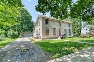 230 S Whiton St, Whitewater, WI 53190