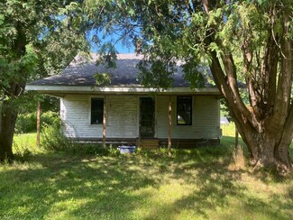 156 River Dr, Hadley, MA 01035