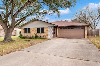 2512 Allen Forest Dr, Bryan, TX 77803