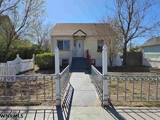 1806 Avenue G, Scottsbluff, NE 69361