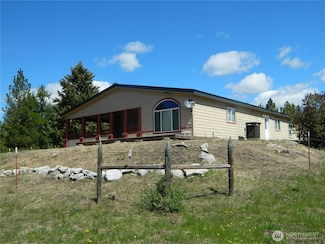 152 High Country Dr E, Tonasket, WA 98855