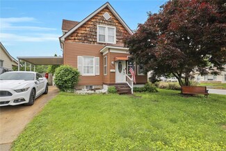 2061 Moore Ave, Saint Charles, MO 63301