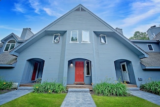 11 Dutchman Ln Unit 4B, Wilmington, VT 05363