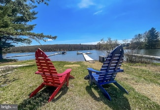 1484 Paradise Point Rd, Oakland, MD 21550