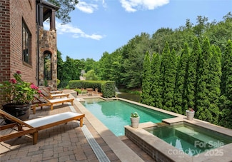 5915 Vidal Ln, Charlotte, NC 28226