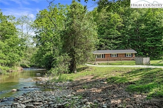 559 Jordan V Cook Rd, Boone, NC 28607