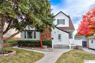 5637 Poppleton Ave, Omaha, NE 68106