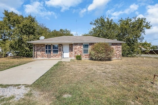 211 Caddo St, Nevada, TX 75173