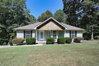 936 Jordan Cir, White Bluff, TN 37187