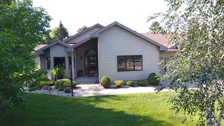 2208 Brookwood Ct, Fergus Falls, MN 56537
