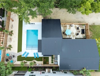 908 Ocean Blvd, Saint Simons Island, GA 31522