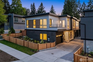 8231 122nd Ave NE, Kirkland, WA 98033