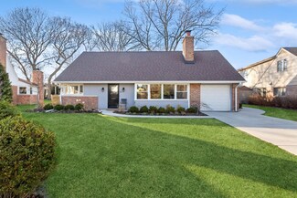 42 Williamsburg Rd, Evanston, IL 60203