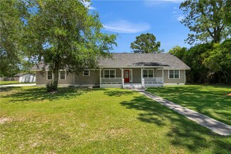 212 Bacon St, Jesup, GA 31545