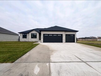 5030 Meadow Ridge Place, Columbus, NE 68601