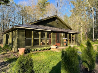183 Pitcher Rd, Belfast, ME 04915