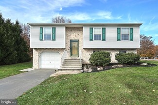 555 Crossing Way, Manchester, PA 17345