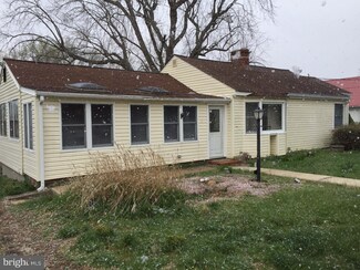 31 Delaware Ave, Salem, NJ 08079