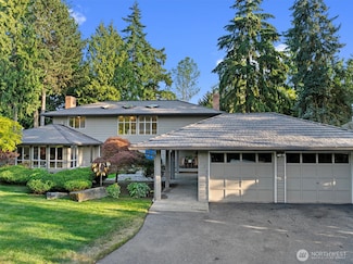 2507 Medina Cir, Medina, WA 98039