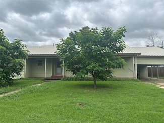 1015 W Hamilton St, Olney, TX 76374