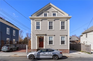 29 Marsh St Unit 3, Newport, RI 02840