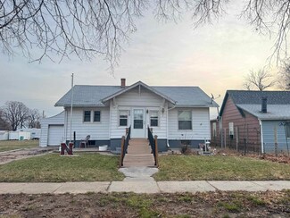 403 Oxford Ave, Elwood, NE 68937