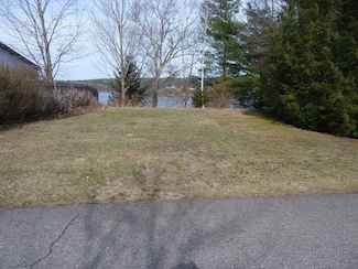 25 Lake Shore Dr, West Brookfield, MA 01585