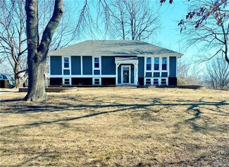 37605 E Bone Hill Rd, Sibley, MO 64088
