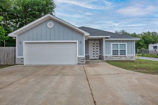 718 Comanche Dr, Fort Walton Beach, FL 32547