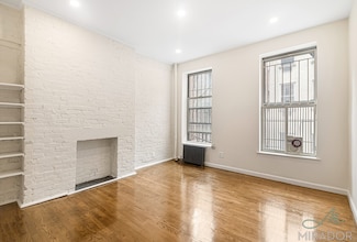 332 E 9th St Unit 5, New York, NY 10003