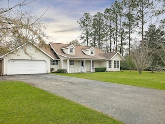 10108 Flintridge Dr, Moss Point, MS 39562