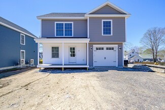 61 O'Neil St, South Portland, ME 04106