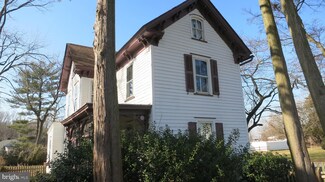 206 Oak St, Elmer, NJ 08318