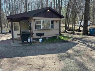 2404 Bialik Rd, Manistee, MI 49660