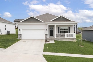 720 E Bear Dr, Tiffin, IA 52340