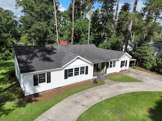 303 Glenwood Dr, Thomasville, GA 31792