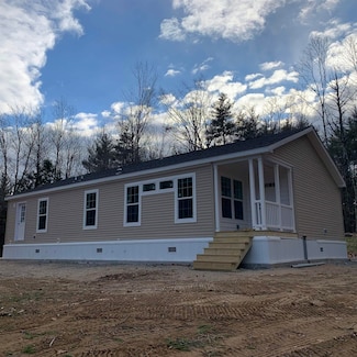 10 Clearview Dr, Rochester, NH 03867