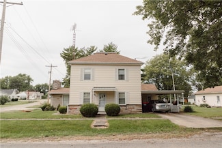 125 S College St, Assumption, IL 62510