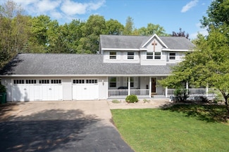 N9614 Wildflower Ln, Berlin, WI 54923