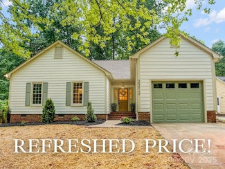 2212 Pinebrook Cir, Charlotte, NC 28208