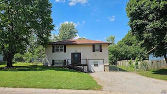 124 W David St, Carbondale, KS 66414