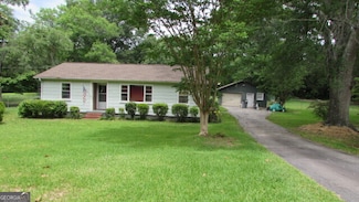 215 Poplar Cir, Lagrange, GA 30241